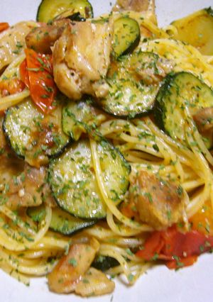鶏とズッキーニとトマトのパスタ-レシピのメイン写真