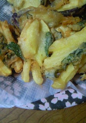 お好み焼き粉で☆じゃが芋と大葉のかき揚げ-レシピのメイン写真