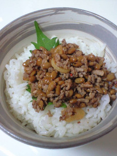 納豆とひき肉のそぼろ丼-レシピのメイン写真