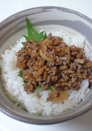 納豆とひき肉のそぼろ丼-レシピのメイン写真