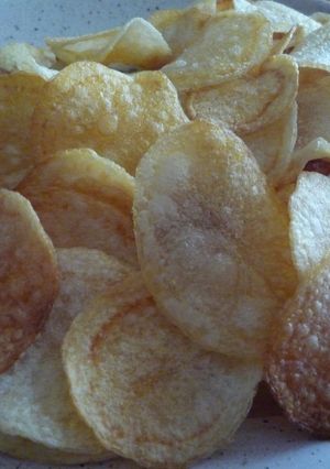 いつまでもパリパリの黄金ポテトチップス-レシピのメイン写真