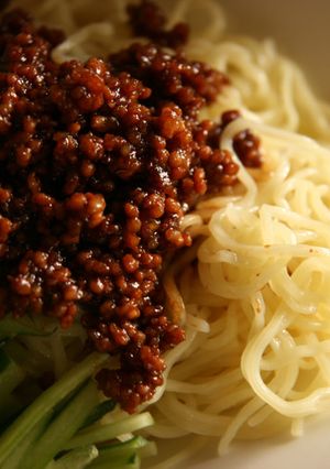夏でも結構いけそうなジャージャー麺-レシピのメイン写真