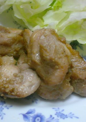 ゴマ香る☆いつもと一味違う照り焼きチキン-レシピのメイン写真