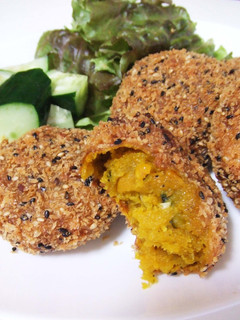 かぼちゃの煮物を美味しく変身…コロッケ♪-レシピのメイン写真