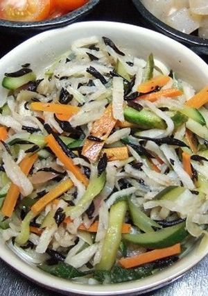 切干大根ときゅうりとみょうがの梅煮-レシピのメイン写真