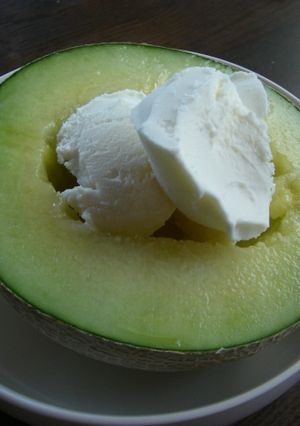 リッチな気分になれる！？メロンの食べ方-レシピのメイン写真