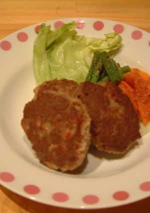 いい味だしてる☆あらびきハンバーグ-レシピのメイン写真
