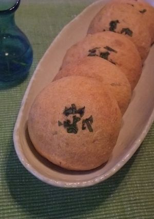 チーズ入り充実野菜のトマトパン-レシピのメイン写真