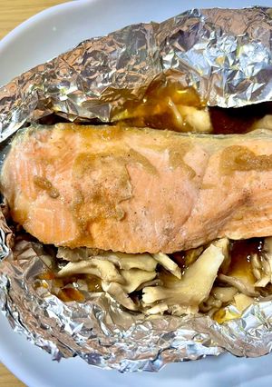 秋の味覚！鮭と舞茸のホイル焼き-レシピのメイン写真