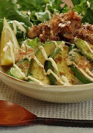 鶏とアボカドの感謝丼-レシピのメイン写真