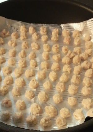 ボーロサイズの柔らか鶏団子☆離乳食-レシピのメイン写真