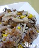 きのことうもろこしご飯(もち黒米）