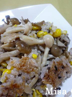 きのことうもろこしご飯(もち黒米)-レシピのメイン写真