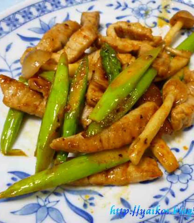 アスパラと豚もも肉のピリ辛炒め-レシピのメイン写真