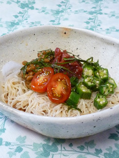 梅しそとおくら納豆のネバネバおそうめん-レシピのメイン写真