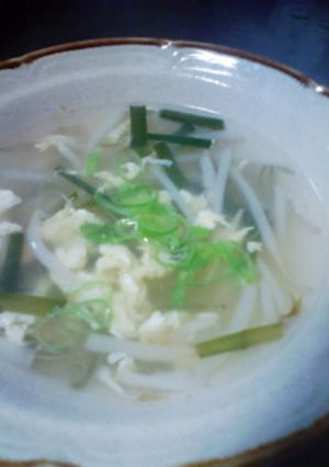 もやしとニラのぴり辛中華スープ-レシピのメイン写真