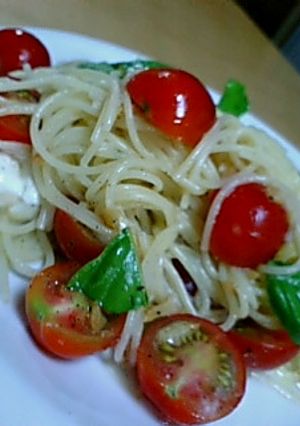 チーズ入り　トマトとバジルの冷製パスタ-レシピのメイン写真