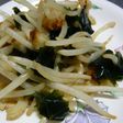 ちくわとワカメ+もやしのオイスター炒め♪