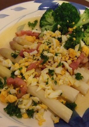 ホワイトアスパラのバターソース添え-レシピのメイン写真