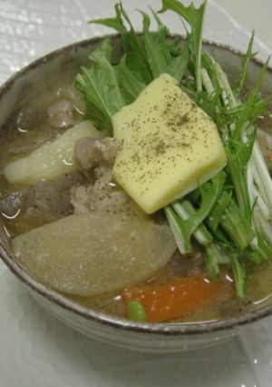 具沢山のうんま～いこくまろ豚汁バター風味-レシピのメイン写真