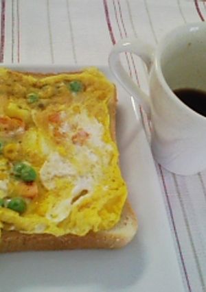 いそがしい朝に!卵焼きのせパン-レシピのメイン写真