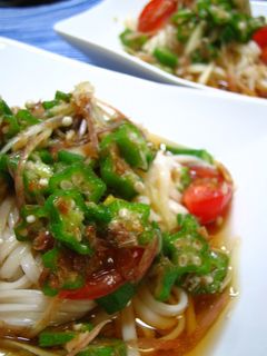 ♪おくら茗荷トマトのせの冷たいうどん♪-レシピのメイン写真