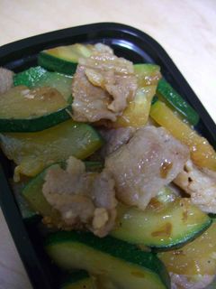 豚バラ肉とズッキーニのおかか炒め-レシピのメイン写真