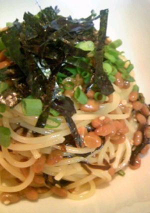 簡単ずぼらな冷製納豆と塩昆布の和風スパ-レシピのメイン写真