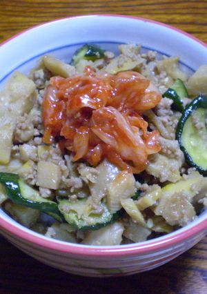 干しきゅうり入りタケノコそぼろ丼-レシピのメイン写真