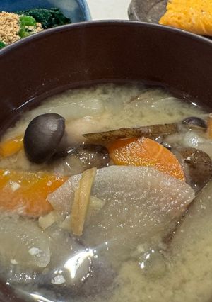 何でも入れちゃうお味噌汁☆秋冬バージョン-レシピのメイン写真
