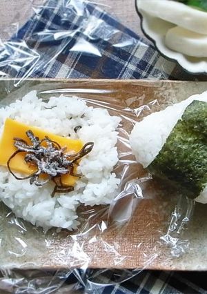 チーズ&塩こんぶおにぎり-レシピのメイン写真