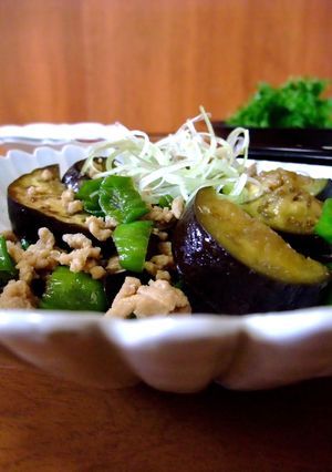 【夏野菜で簡単】茄子としし唐の肉炒め-レシピのメイン写真