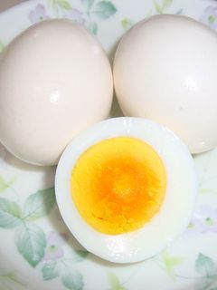 殻のまんま☆塩味ゆでたまご-レシピのメイン写真