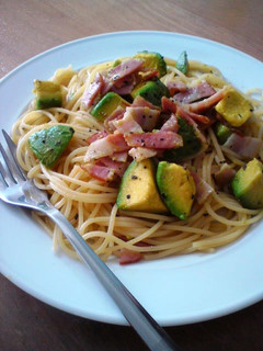 アボカドとベーコンのパスタ-レシピのメイン写真