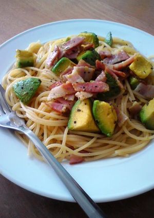アボカドとベーコンのパスタ-レシピのメイン写真