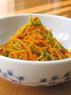 ∮人参とピーマン✰すり胡麻✰彡きんぴら∮-レシピのメイン写真