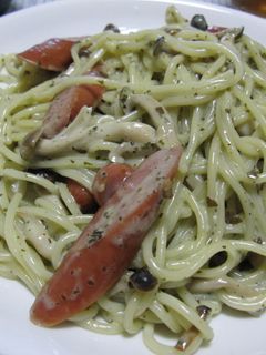 ウィンナーとしめじのバジルクリームパスタ-レシピのメイン写真