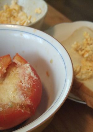 ９歳が作るとまとのチーズのせ焼き-レシピのメイン写真