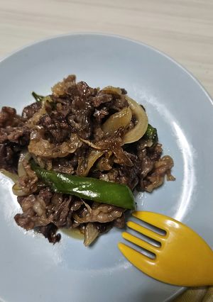 牛肉ピーマン玉ねぎのオイスターソース炒め-レシピのメイン写真