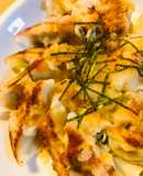 レトルト餃子のタレかけだいこんおろしのせ