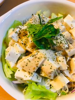 市販サラダ●ミニ豆腐の胡麻ドレサラダ-レシピのメイン写真