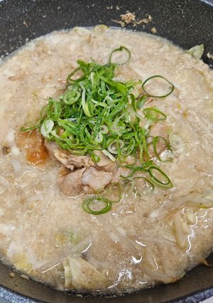坦々もやしキャベツ鍋♪豚バラで！-レシピのメイン写真