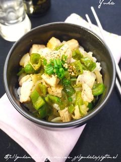 豚肉と玉ねぎとピーマンの黒酢炒め丼-レシピのメイン写真