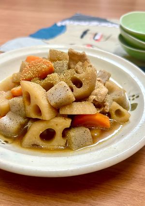 牛コマ、レンコン、コンニャク、人参の煮物-レシピのメイン写真