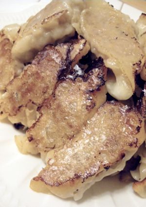 焼く？茹でる？蒸す？万能手作り餃子-レシピのメイン写真