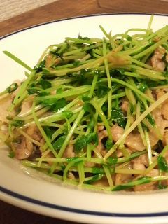 ~シンプル~豚バラと豆苗の塩炒め-レシピのメイン写真