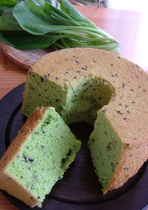 【小松菜とＷゴマのシフォンケーキ♫】-レシピのメイン写真