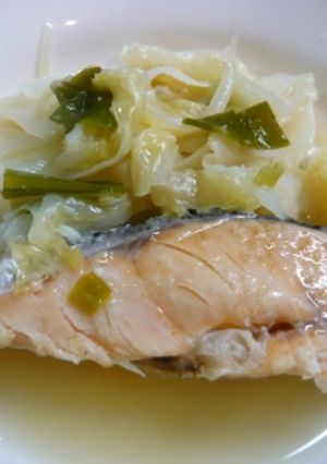 味付けいらず♪塩鮭のキャベツ煮-レシピのメイン写真