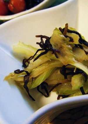 たった1分で副菜♪セロリの塩昆布和え☆-レシピのメイン写真