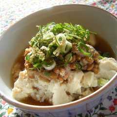 รูปของ 納豆＆豆腐のピリ辛さらさら丼